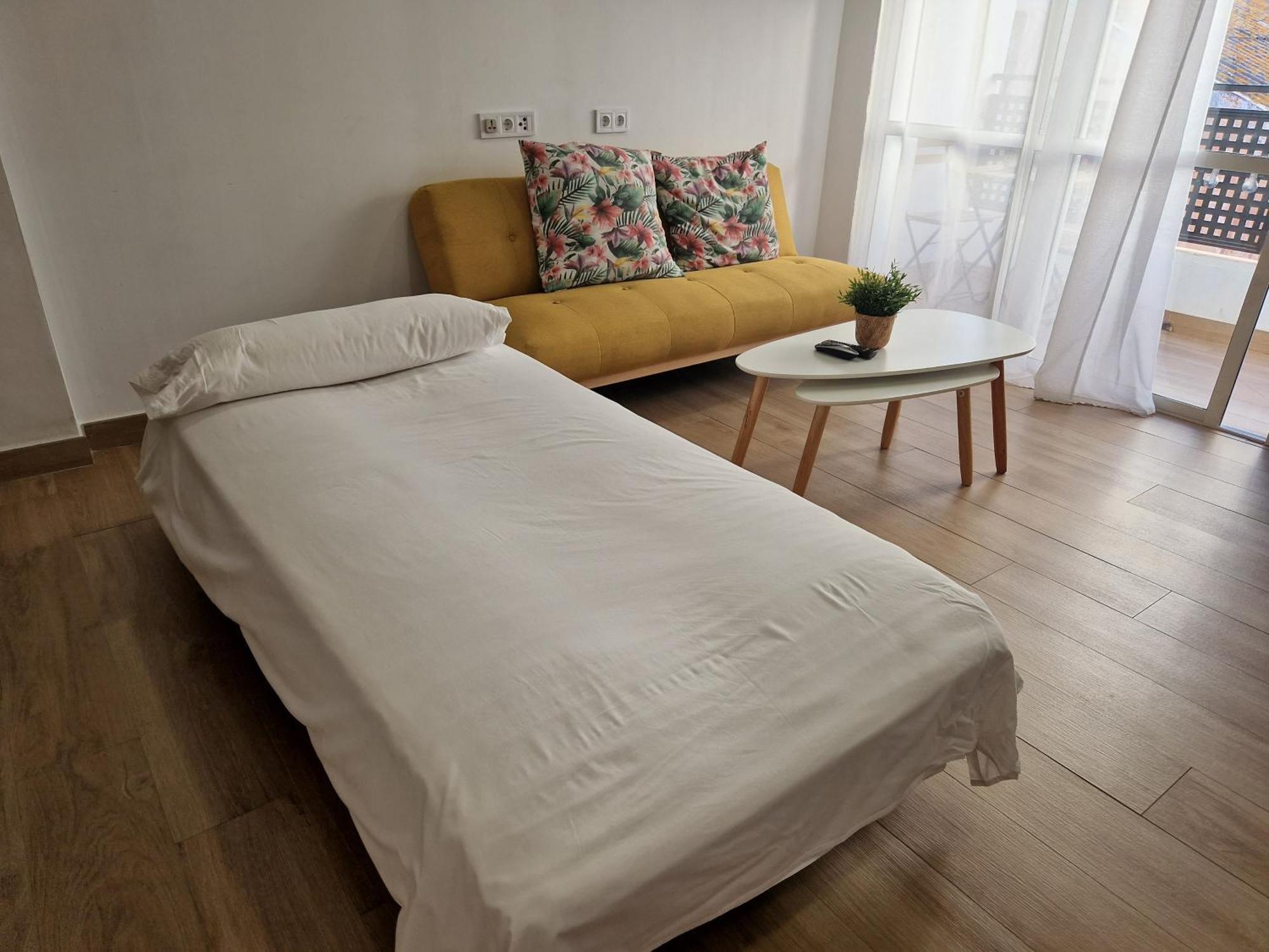 Pavone Apartments Malaga Bagian luar foto